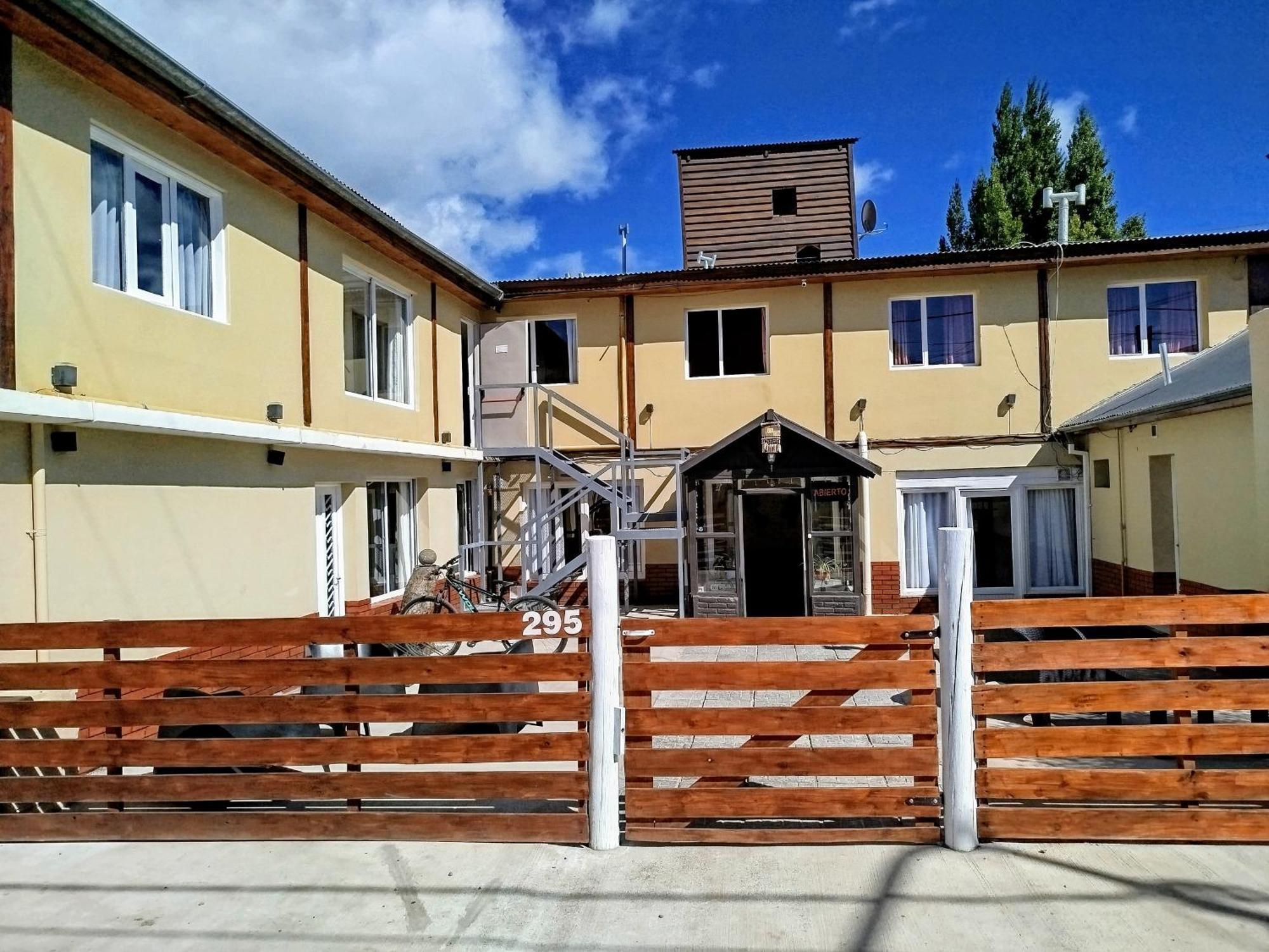 Hostel Elal El Calafate Exterior photo